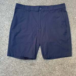 Holderness & Bourne Men's Navy The Harwood Performance Golf Shorts
